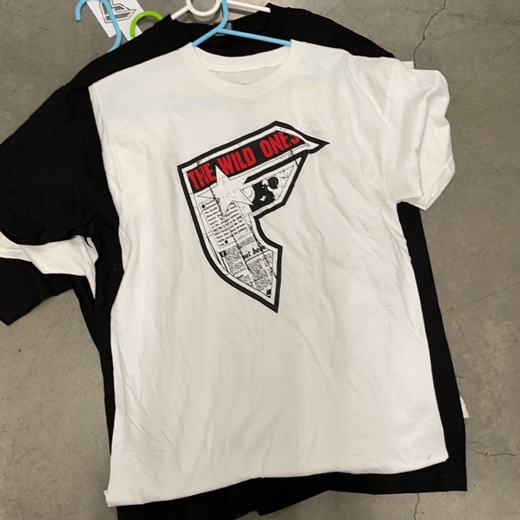 Famous Stars and Straps Bundle (6shirts) - Picture 5 of 7